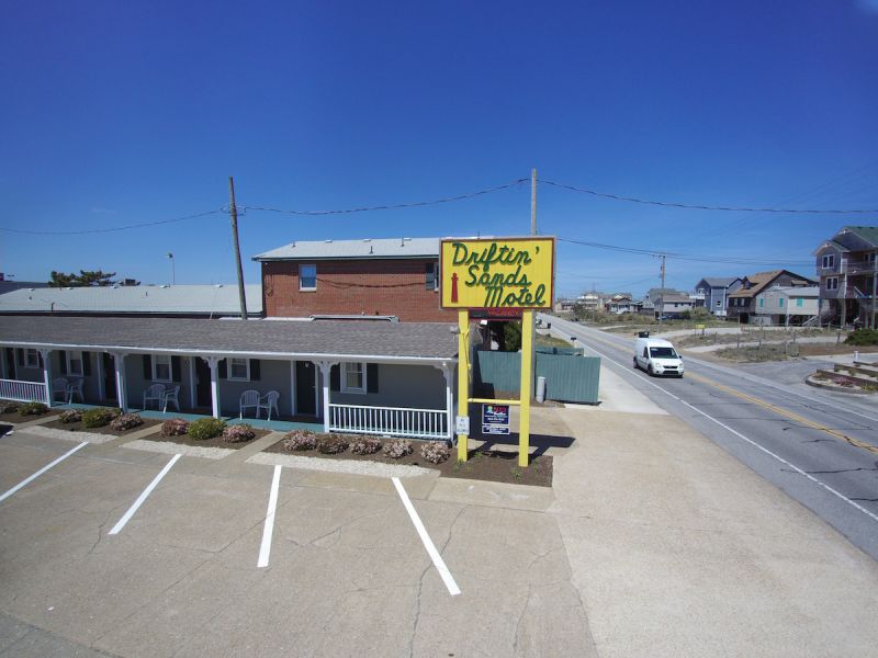 Driftin' Sands Motel
