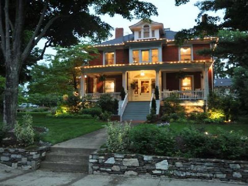 Chestnut Street Inn Bed & Breakfast | VisitNC.com