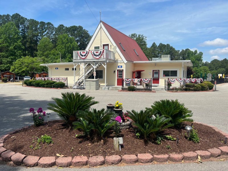 Fayetteville RV Resort & Cottages