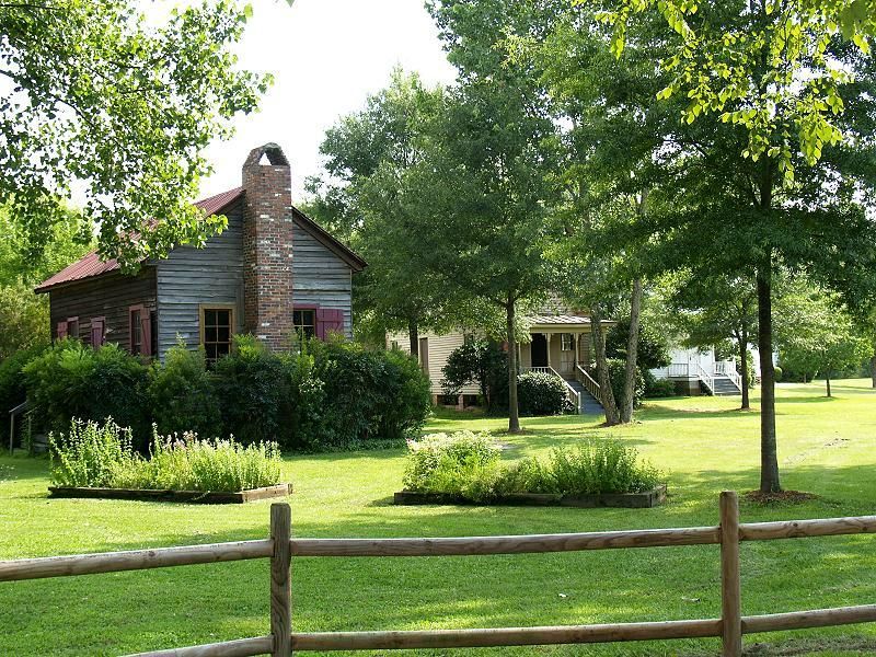 Old Waynesborough Park