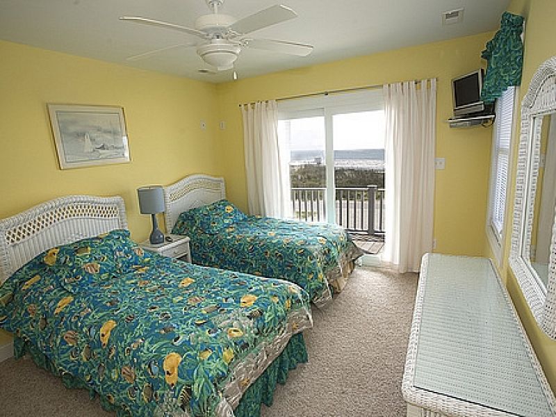 Island Real Estate by Cathy Medlin