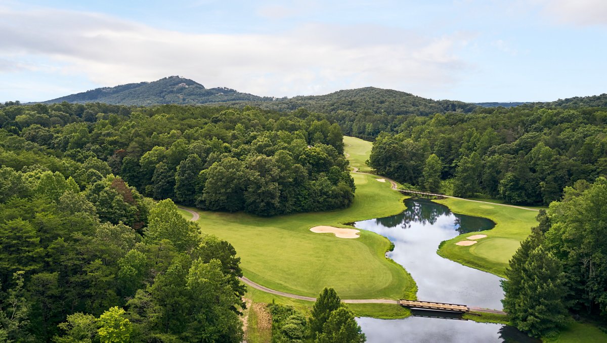 An aerial image of Rumbling Bald on Lake Lure golf course