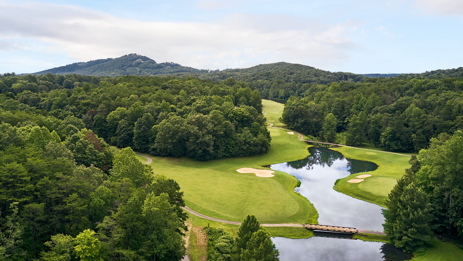 An aerial image of Rumbling Bald on Lake Lure golf course