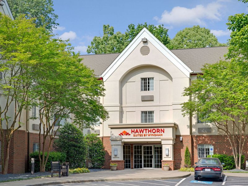 Hawthorn Suites by Wyndham Charlotte/Executive Park