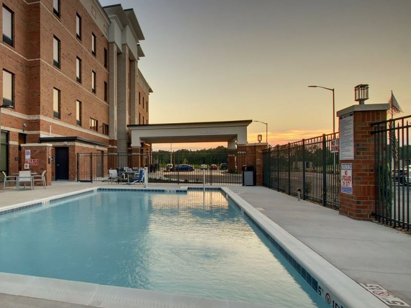 Hampton Inn Sneads Ferry North Topsail | VisitNC.com
